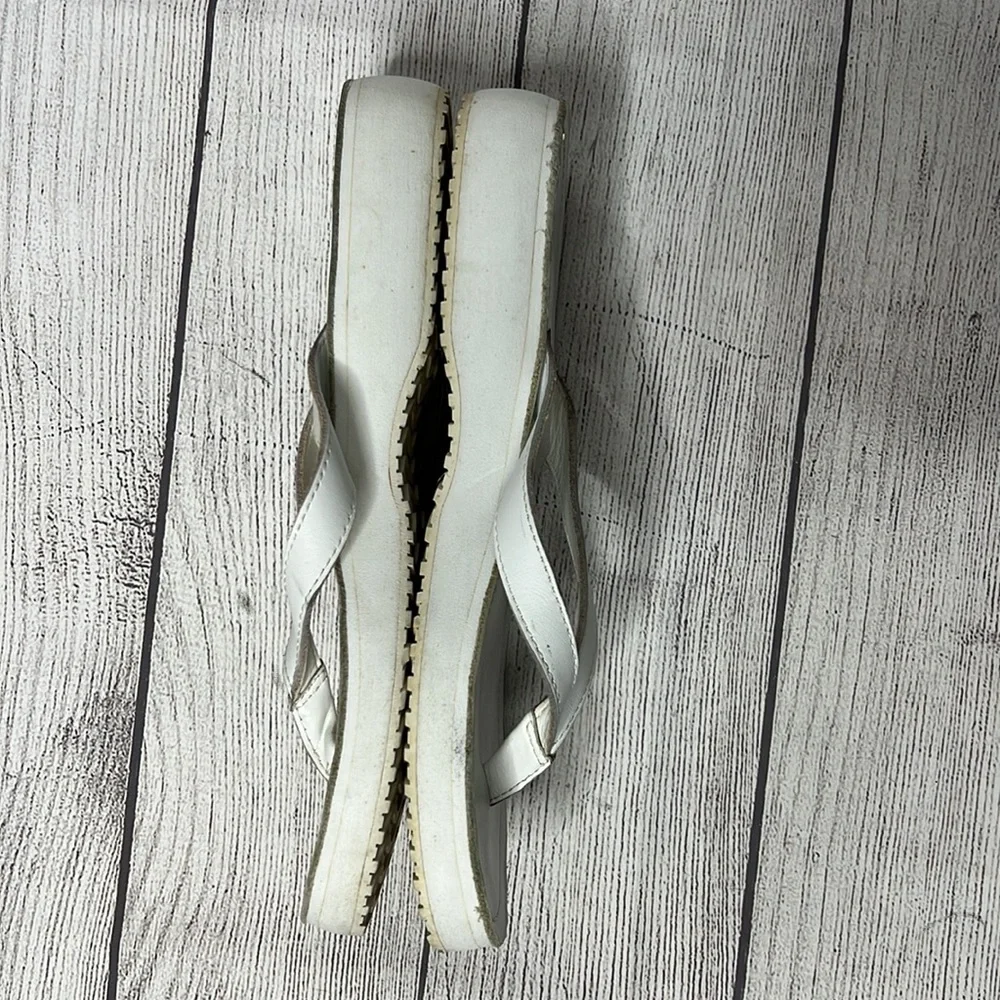 🔹 Eddie Bauer Leather Flip Flops - Picture 2 of 6